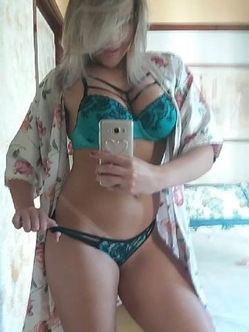 Fotos da loira Wanessa Rios de São Paulo SP
