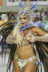 Fotos Veridiana Freitas descuidada acabou mostrando bico do peito Carnaval 2017